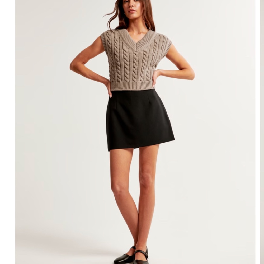 For Osdoran - A&F Brown Sweater Vest